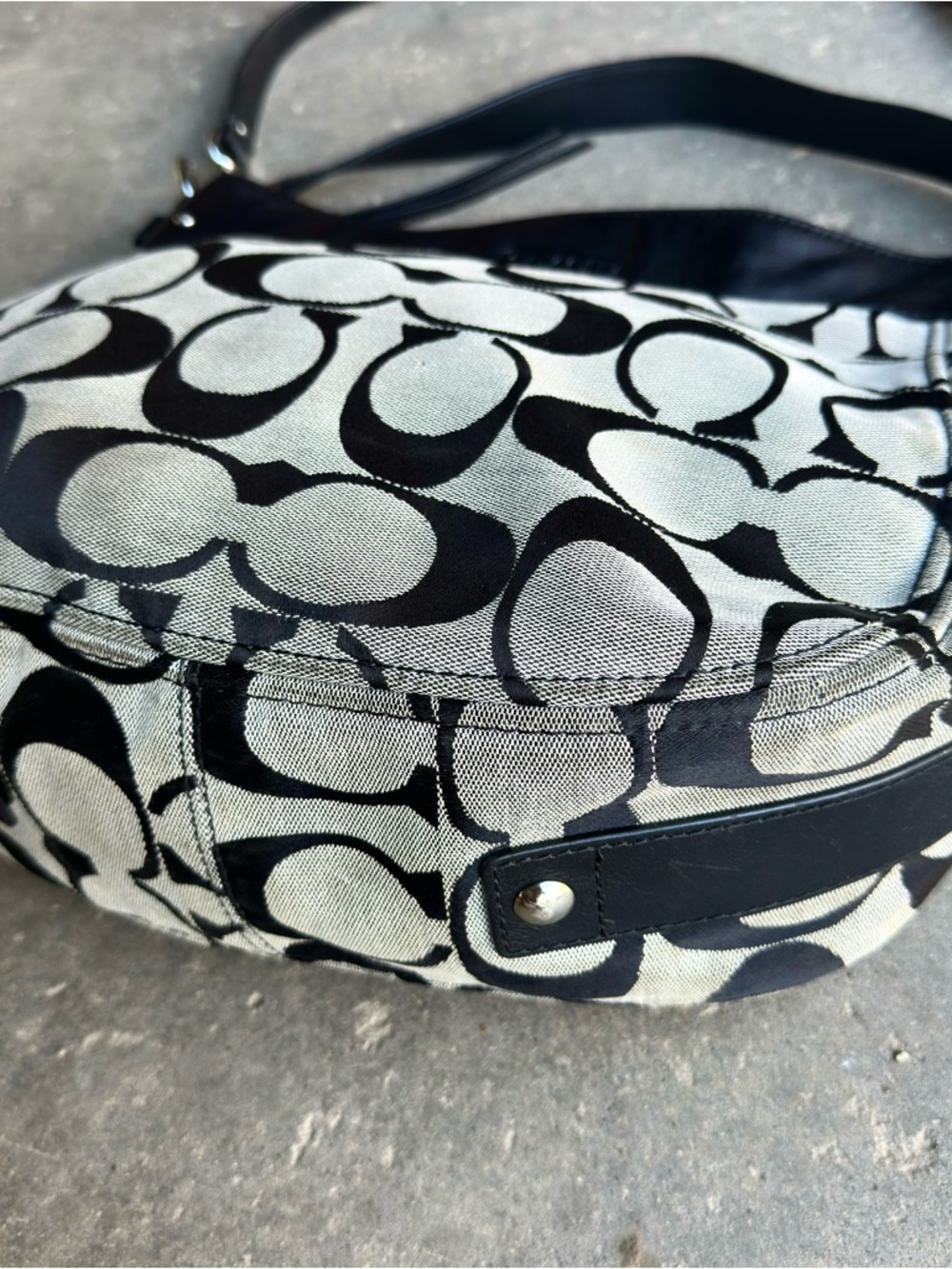 Coach Signature C Zoe Hobo Bag Black White Y2K Canvas Leather F14709 - Picture 4 of 14